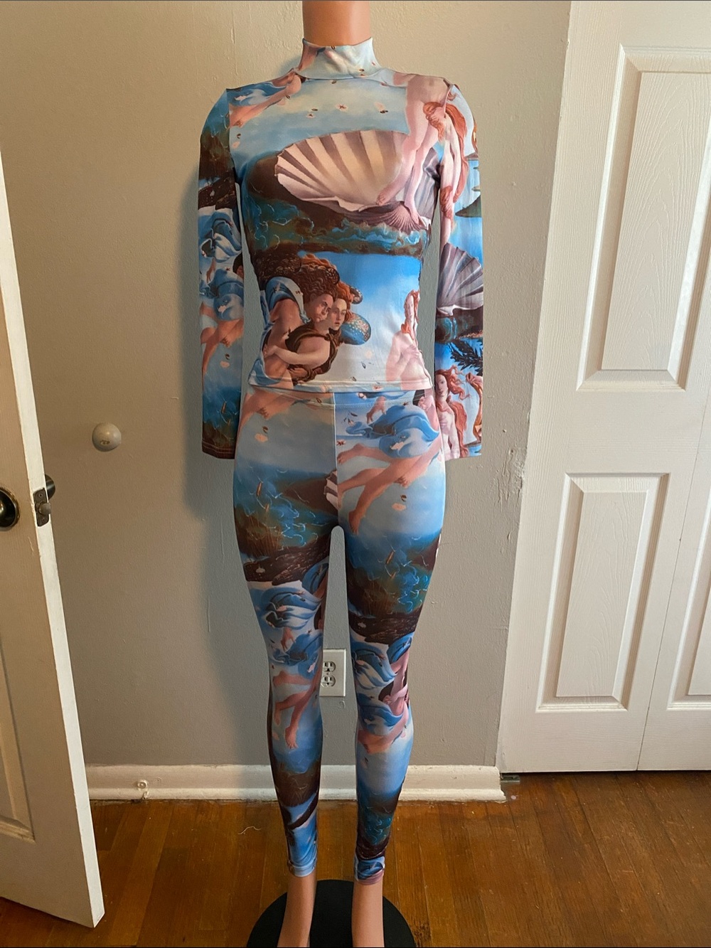 Women Blue Mythical Print Two-Piece legging outfit
